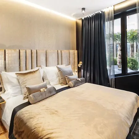 Posh Luxury