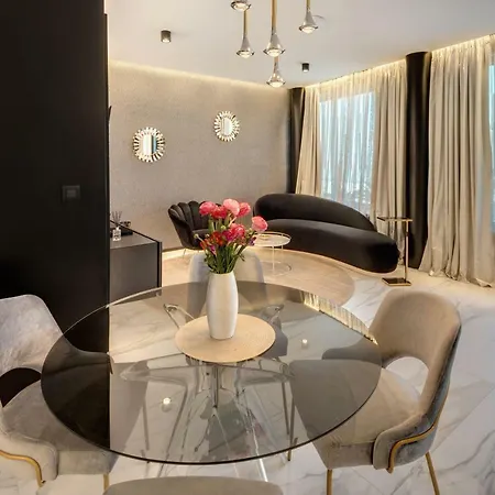 Posh Luxury Split