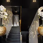 Posh Luxury *