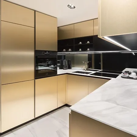 Posh Luxury شقة *