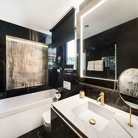 Posh Luxury *