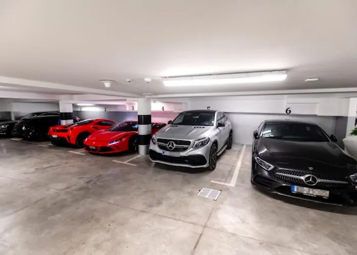 Posh Luxury Apartament *
