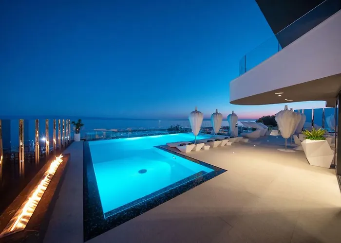 Posh Luxury Split