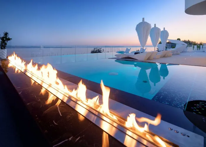 Posh Luxury Split