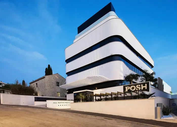 Posh Luxury アパート *